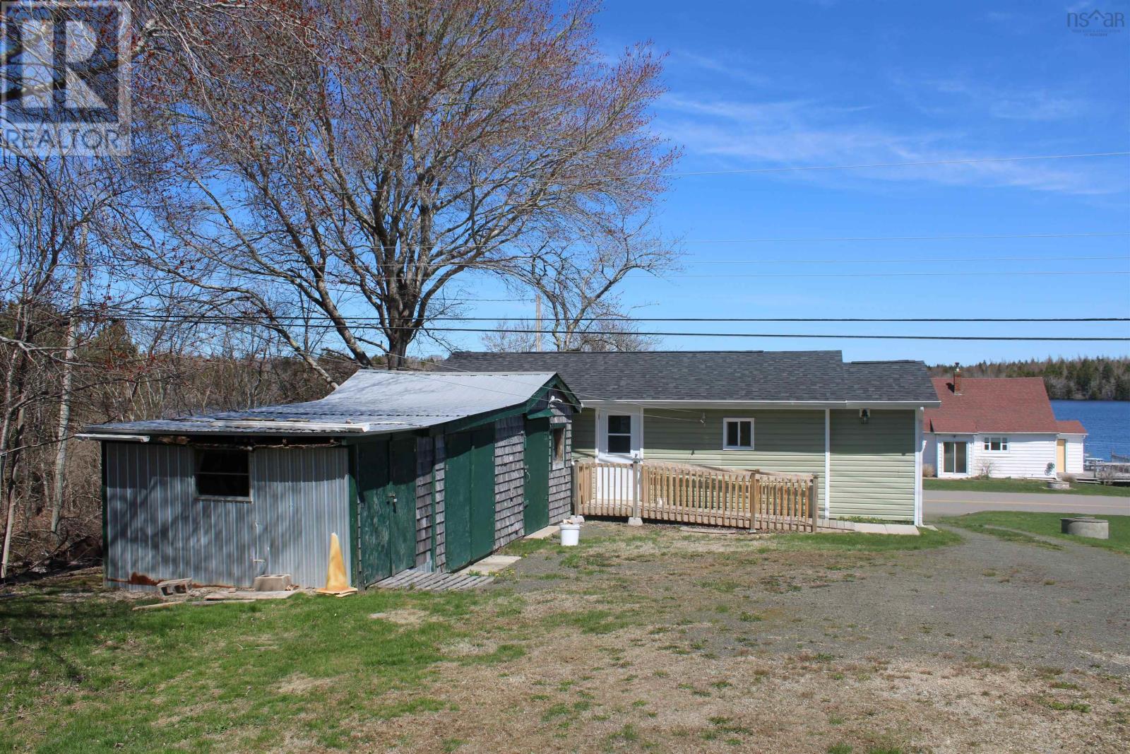 638 French Road - 9