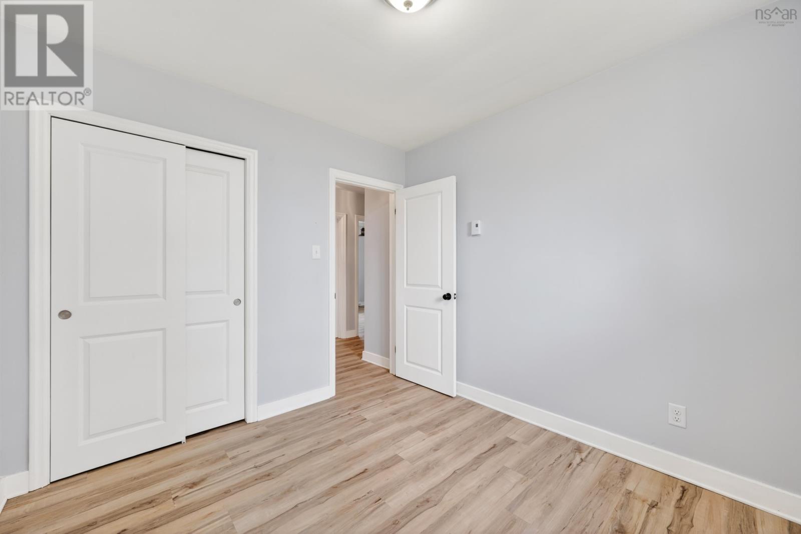 Property 35 of 47 of 73 MACKILLOP