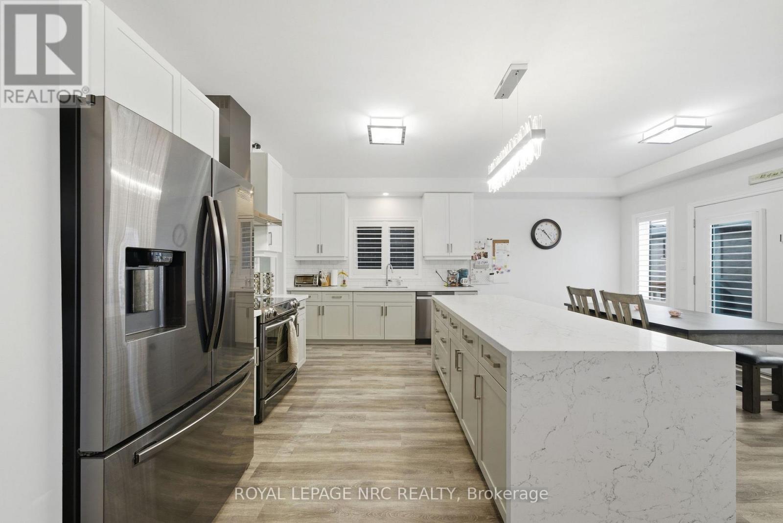 4071 THOMAS STREET - 11