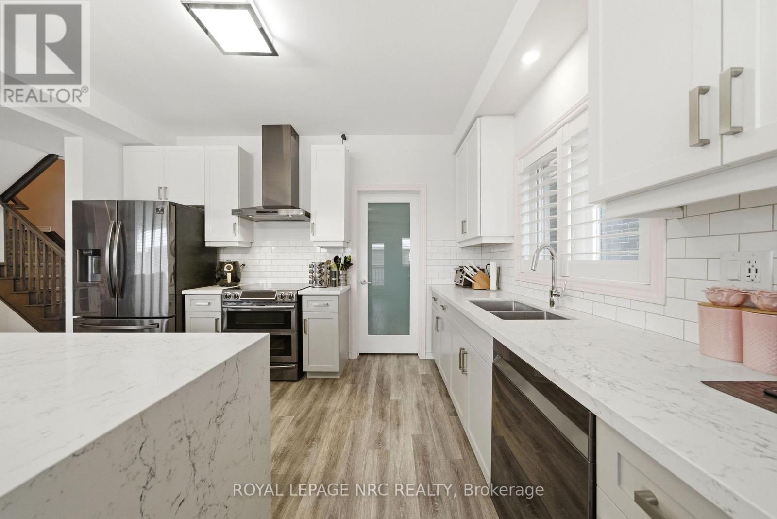 4071 THOMAS STREET - 15