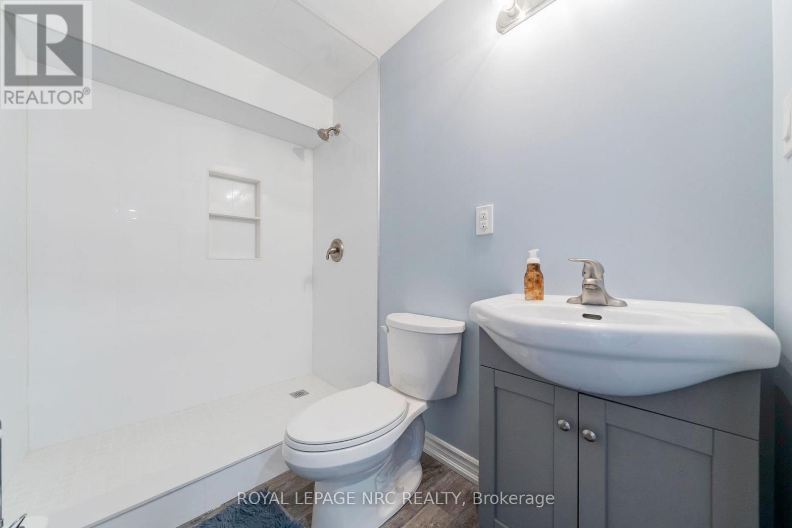 4071 THOMAS STREET - 34
