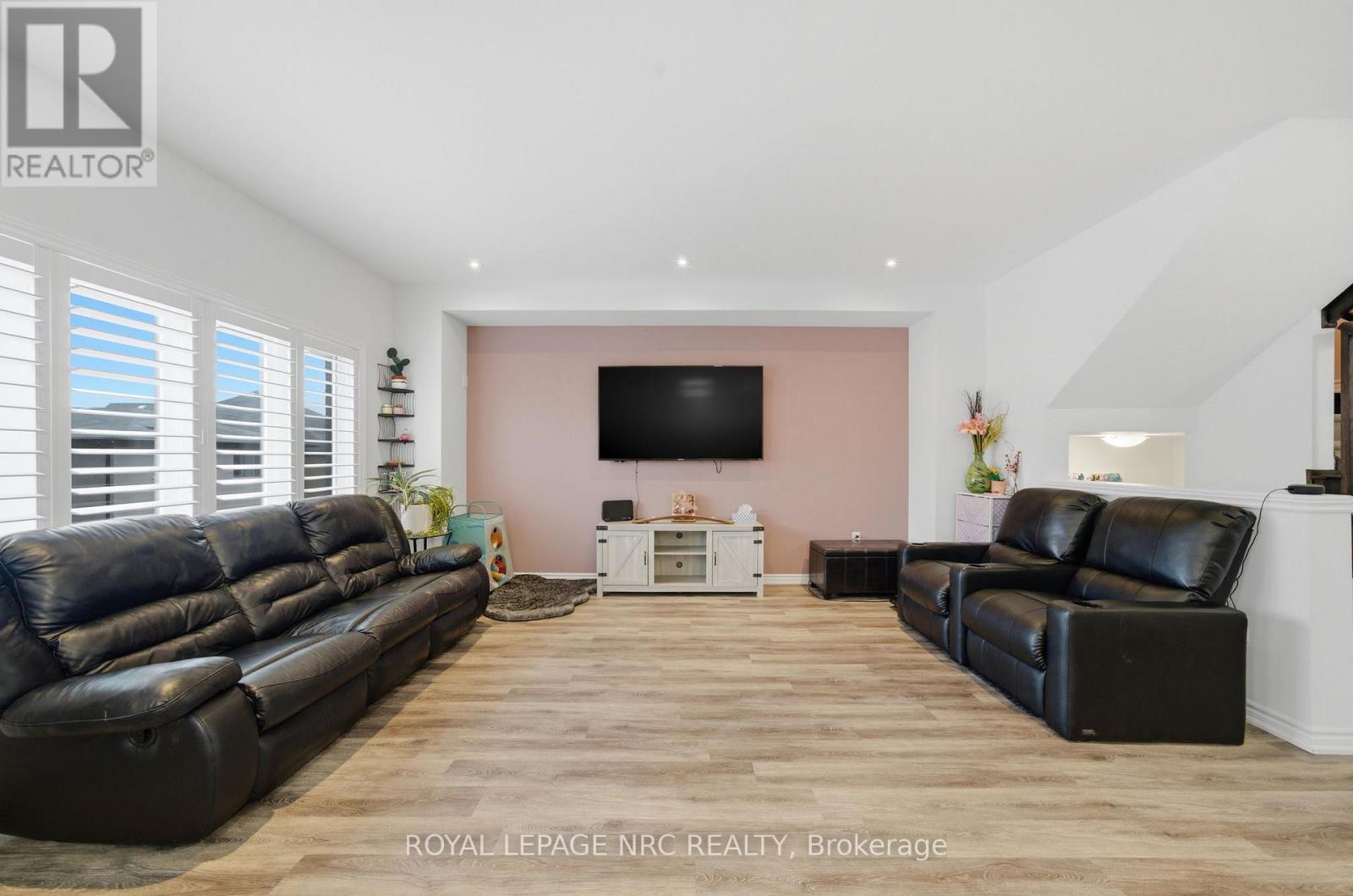 4071 THOMAS STREET - 7