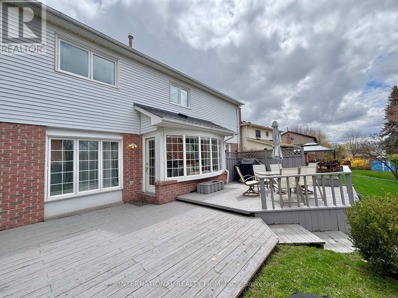 168 WILLOW LANE - 30
