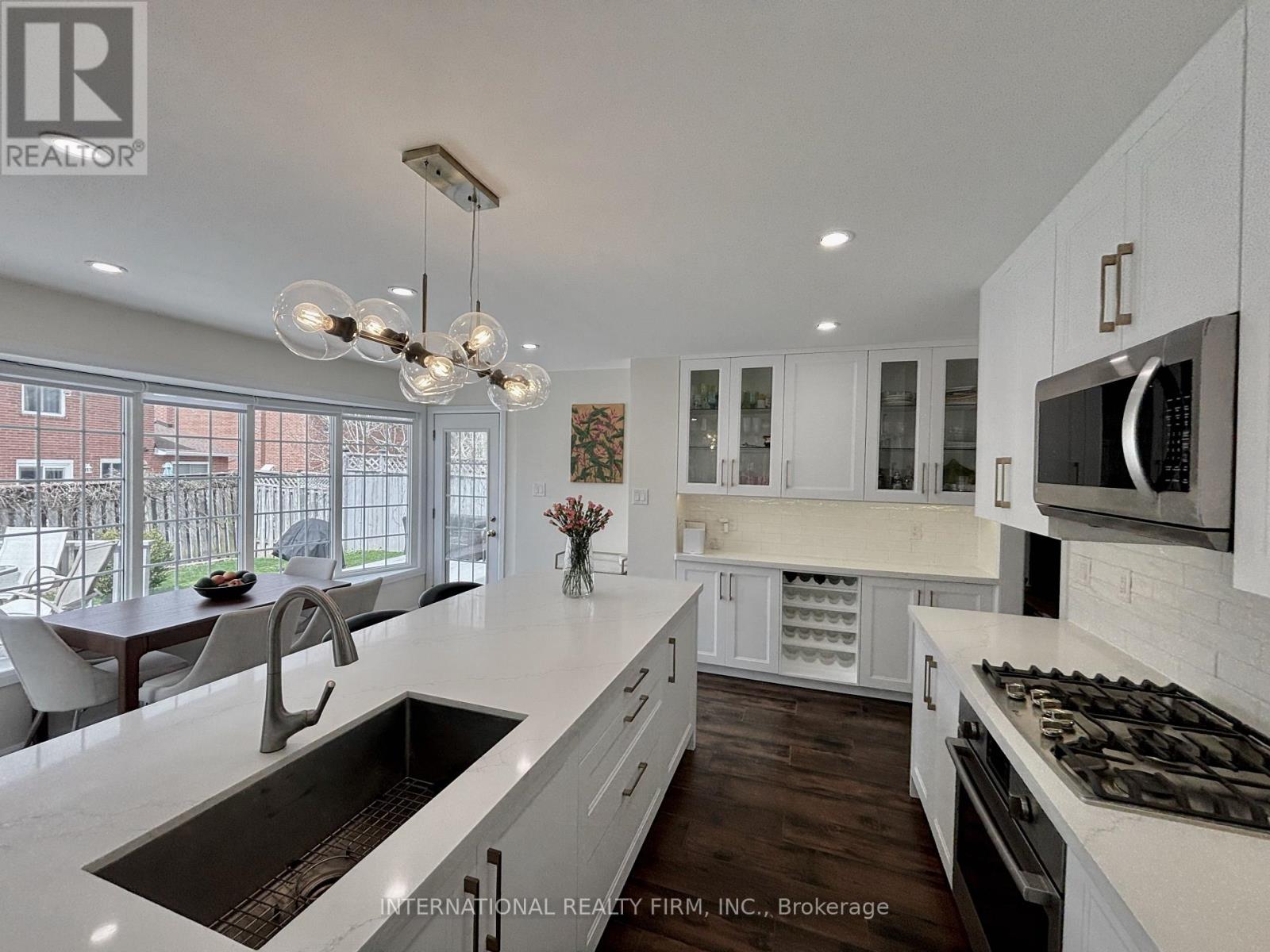 168 WILLOW LANE - 9