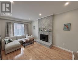 168 Willow Lane, Newmarket, ON L3Y4J3 Photo 16