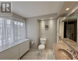 168 Willow Lane, Newmarket, ON L3Y4J3 Photo 17
