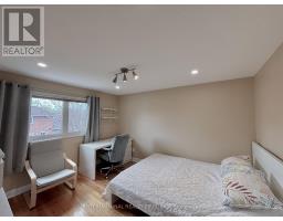168 Willow Lane, Newmarket, ON L3Y4J3 Photo 20