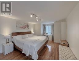 168 Willow Lane, Newmarket, ON L3Y4J3 Photo 24