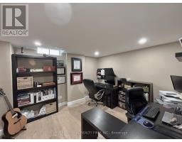 168 Willow Lane, Newmarket, ON L3Y4J3 Photo 29