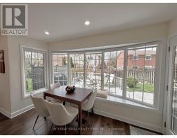 Kitchen - 168 Willow Lane, Newmarket, ON L3Y4J3 Photo 6