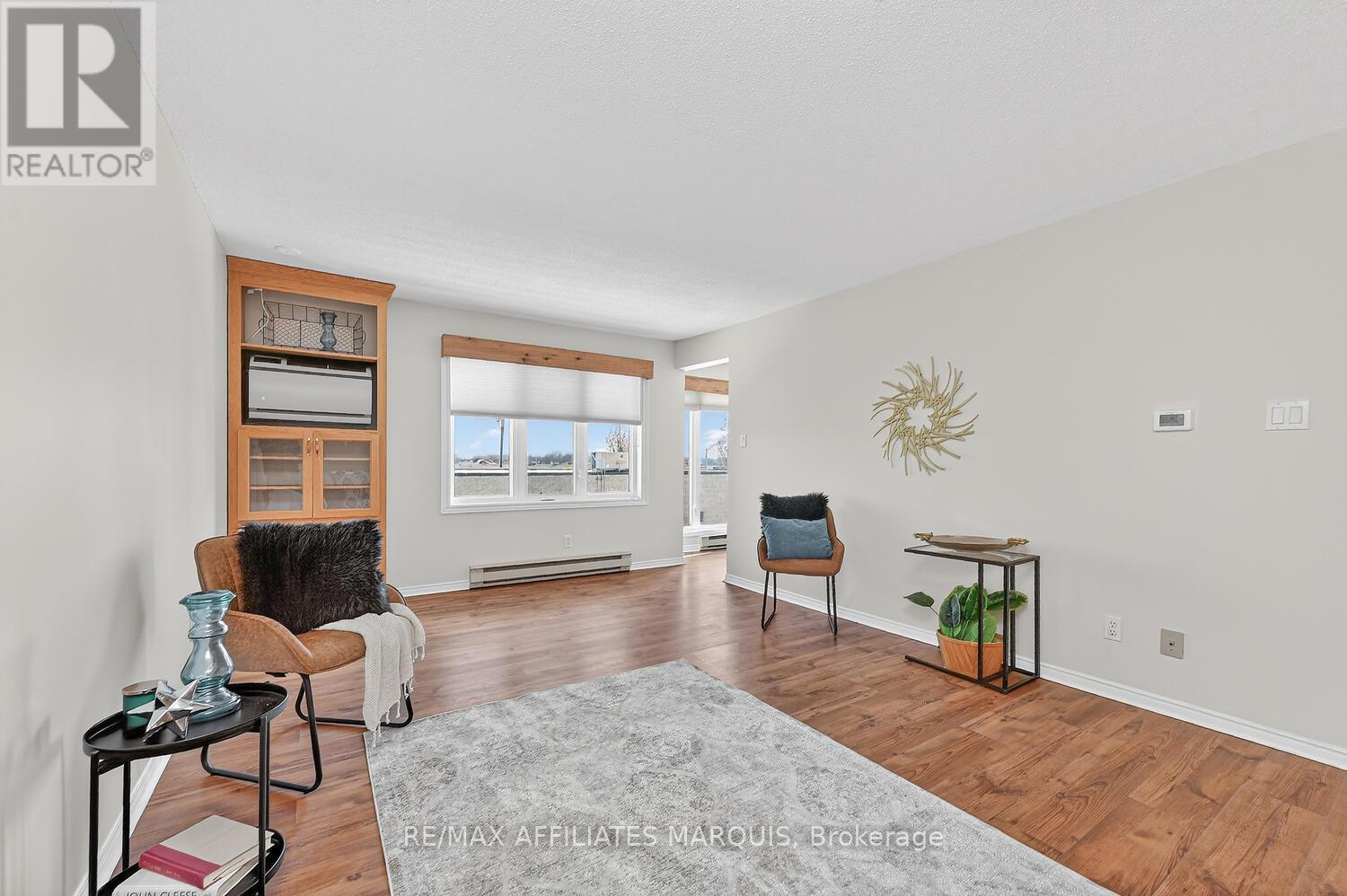 #304 10 ARMSTRONG DRIVE - 16