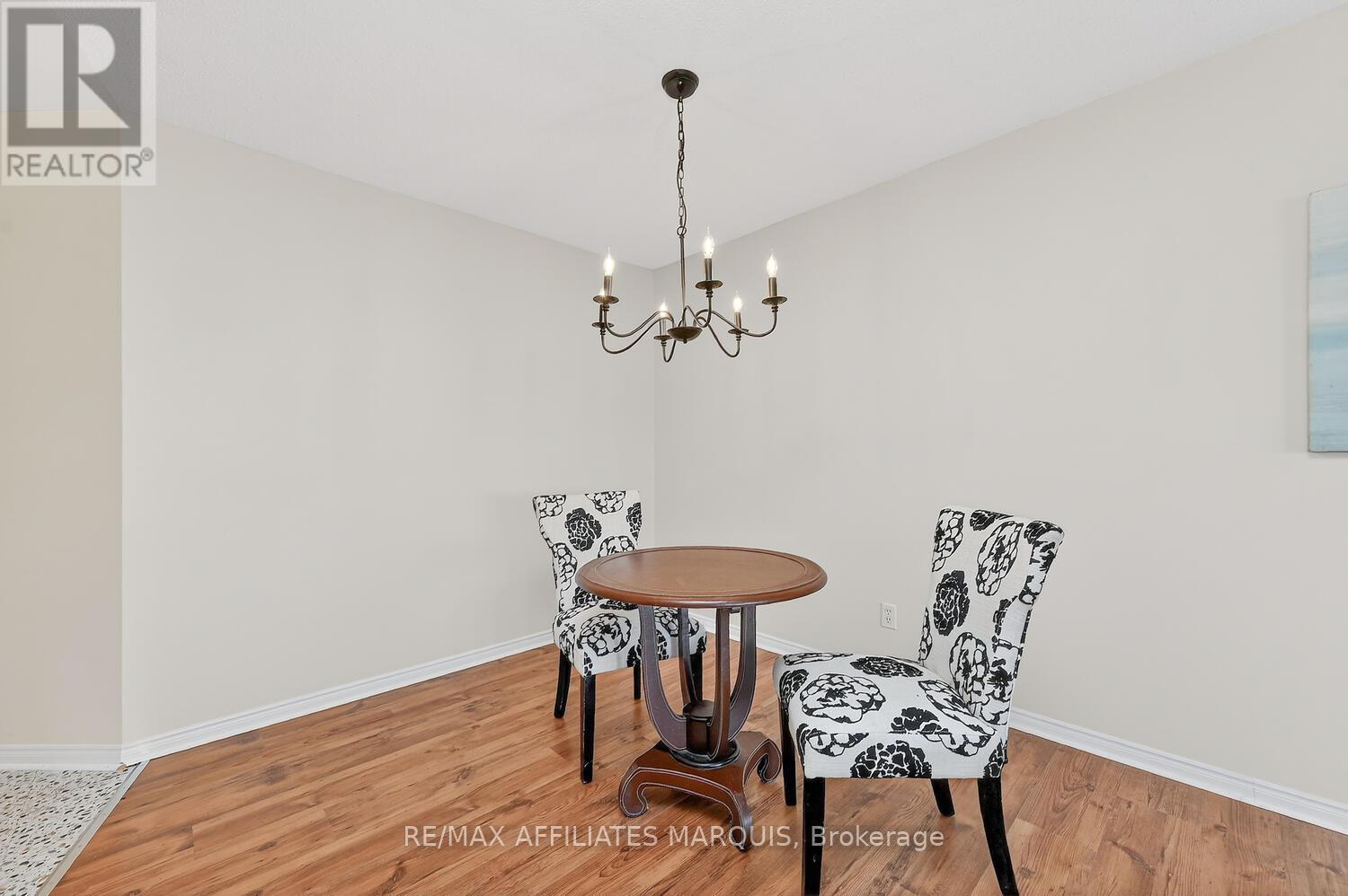 #304 10 ARMSTRONG DRIVE - 13