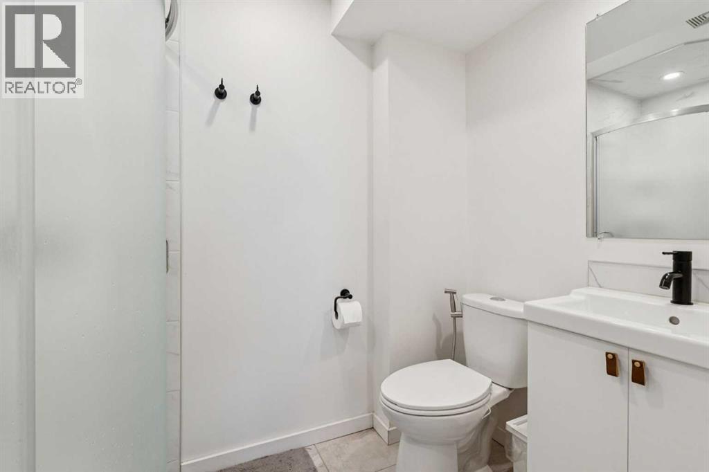 65 Tararidge Close NE - 26