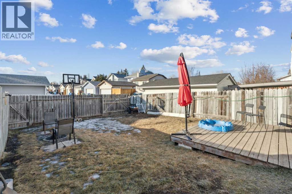 65 Tararidge Close NE - 29