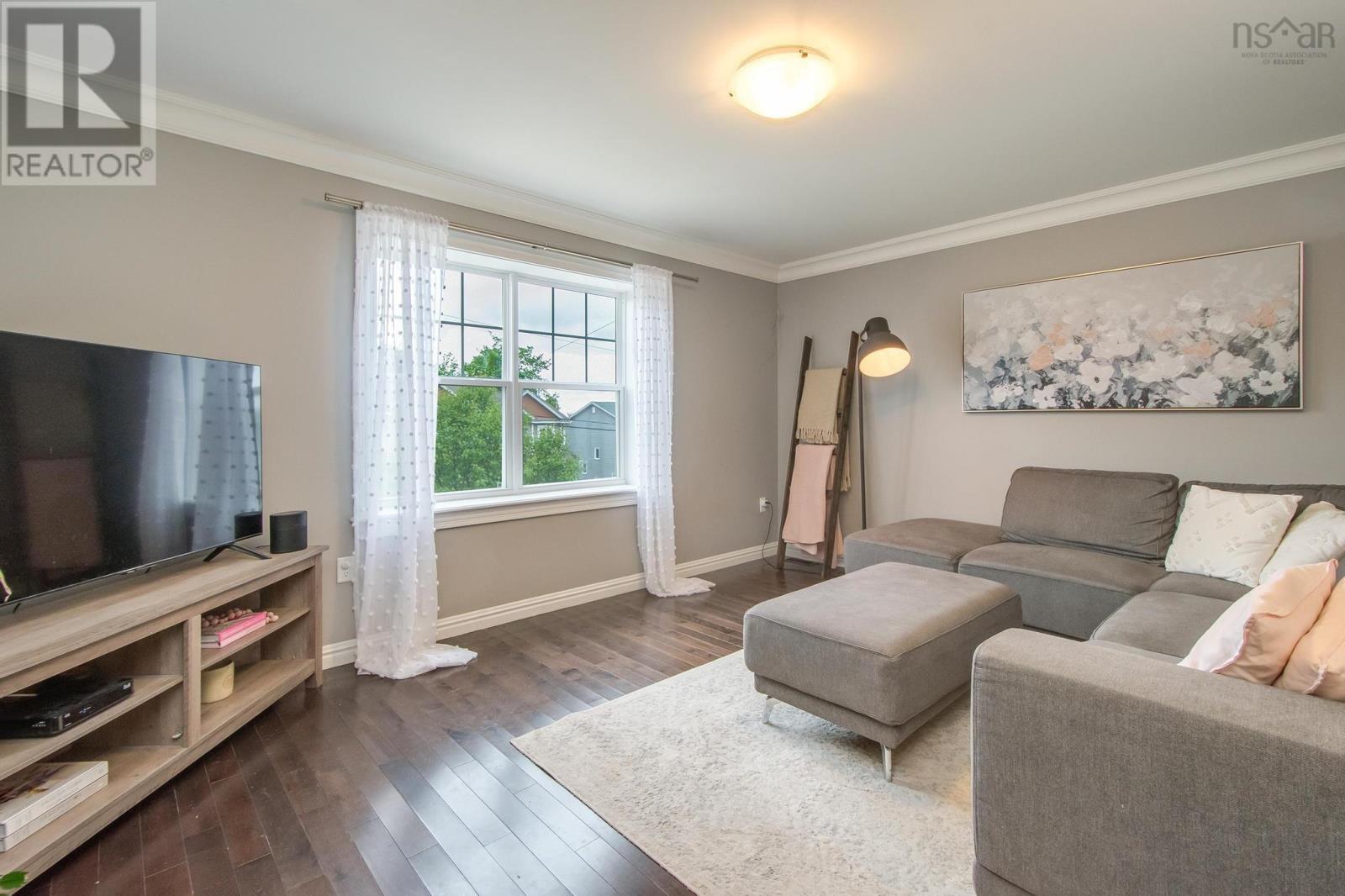 Property 4 of 42 of 30 Avebury Court