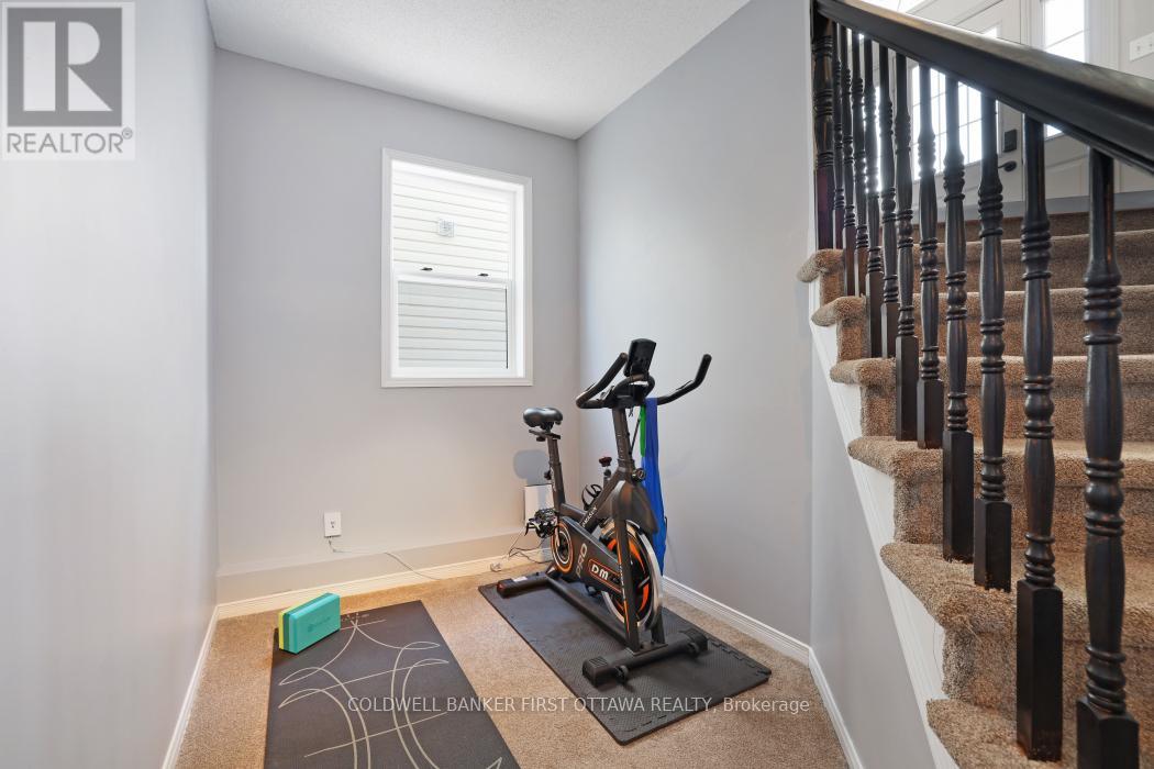 37 BOULDER WAY - 27