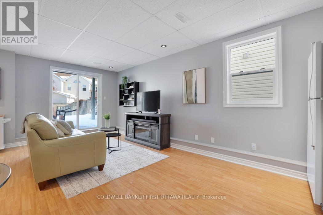 37 BOULDER WAY - 28