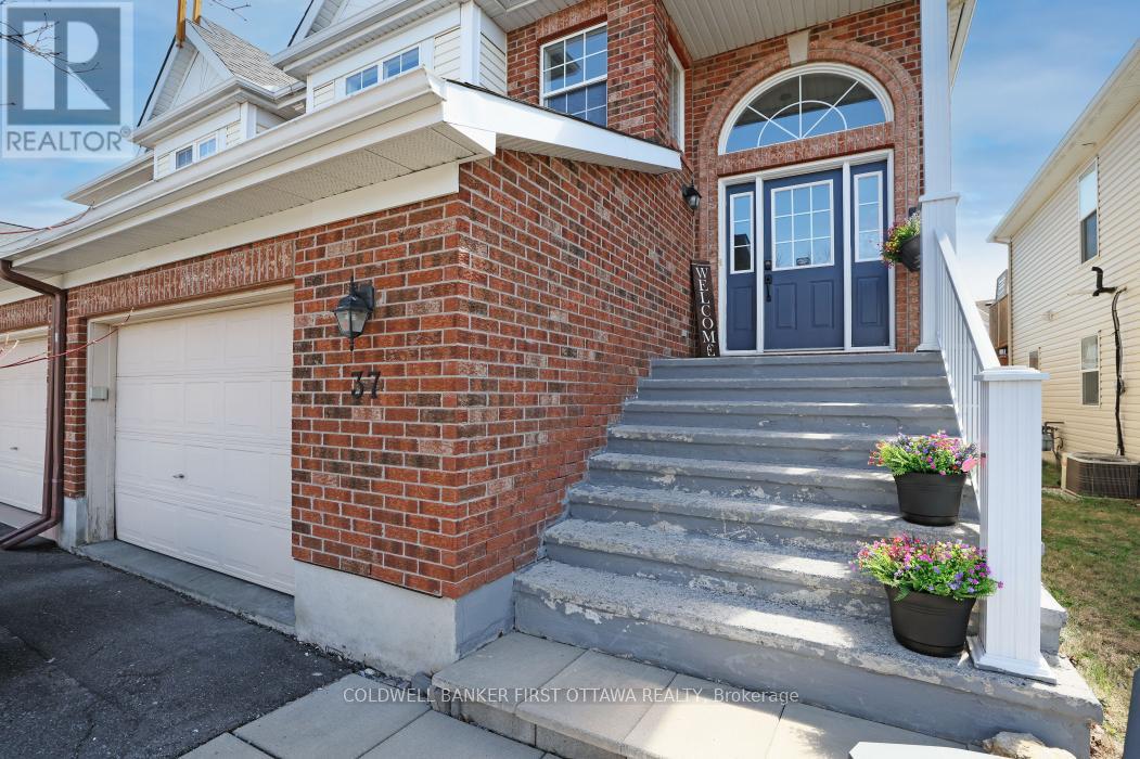 37 BOULDER WAY - 3