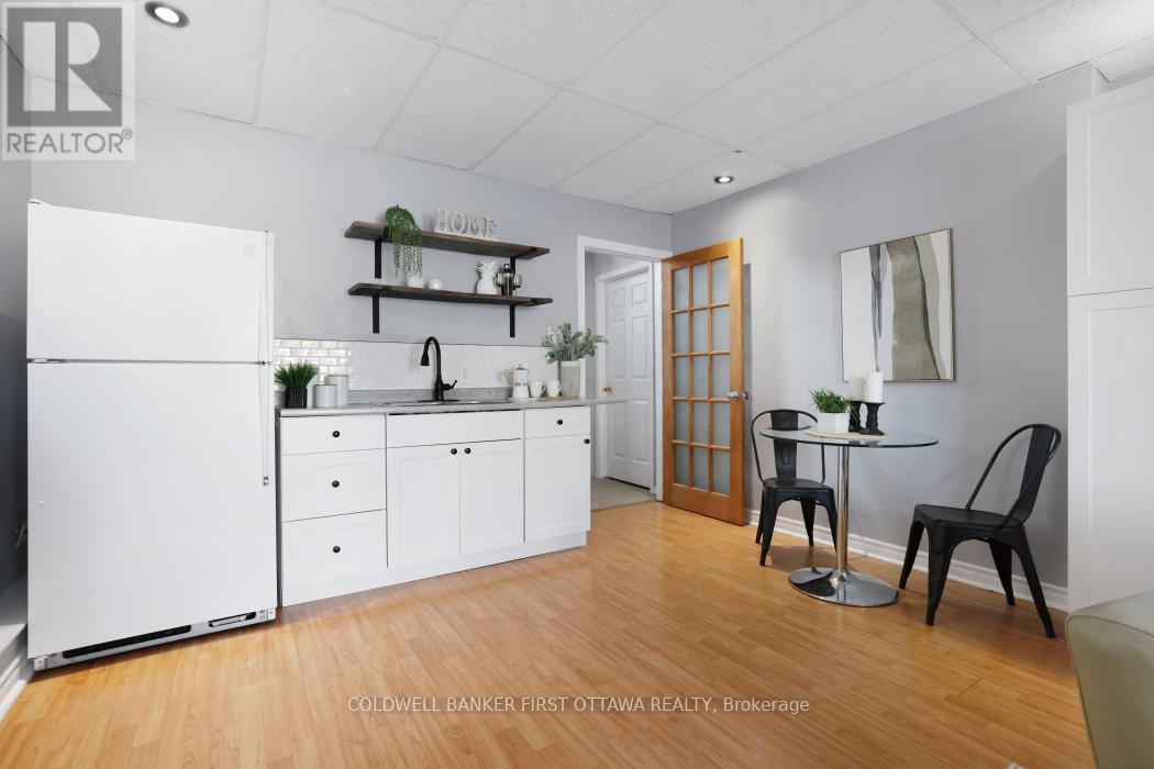 37 BOULDER WAY - 32
