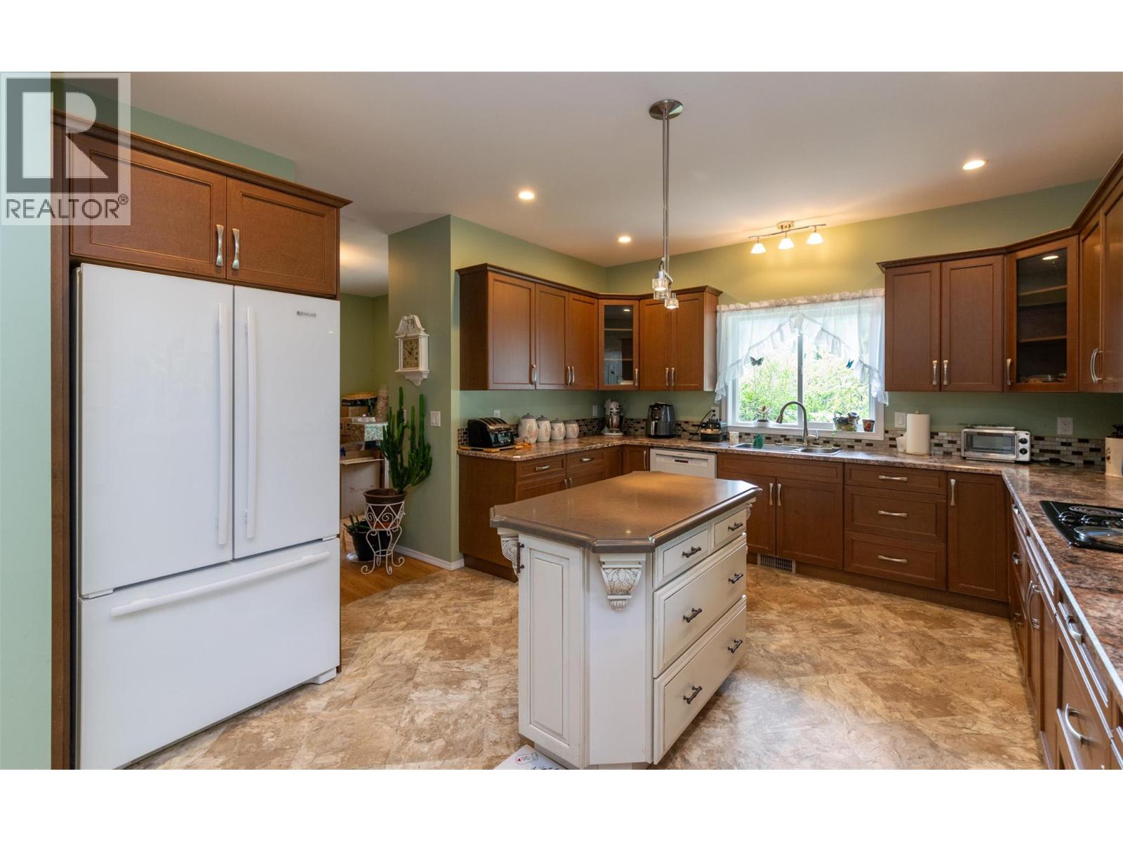  741 Enderby Mabel Lake Road, Enderby