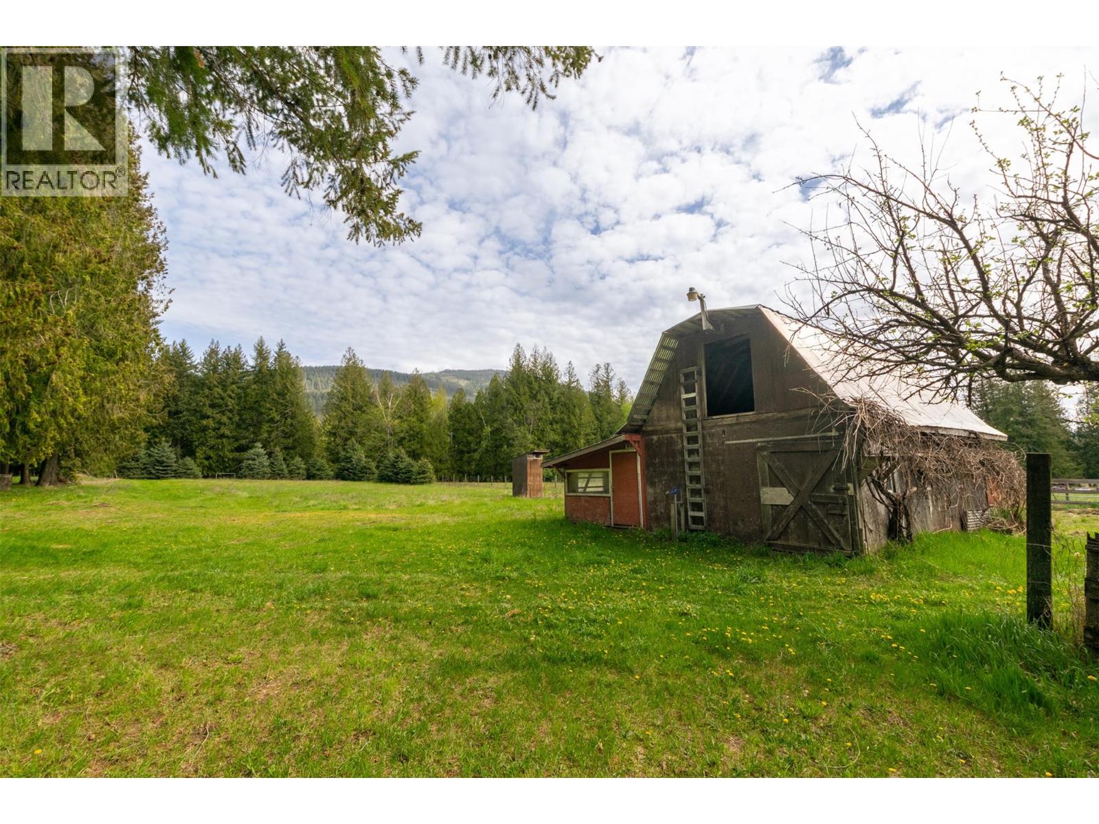  741 Enderby Mabel Lake Road, Enderby