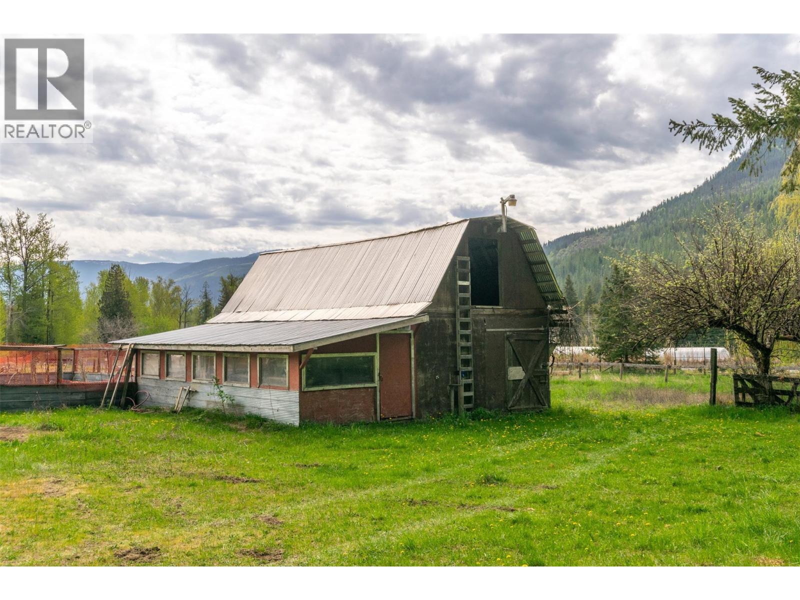  741 Enderby Mabel Lake Road, Enderby