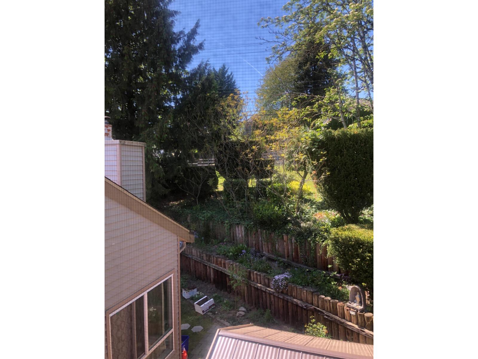 19205 FAIRWAY DRIVE, Surrey