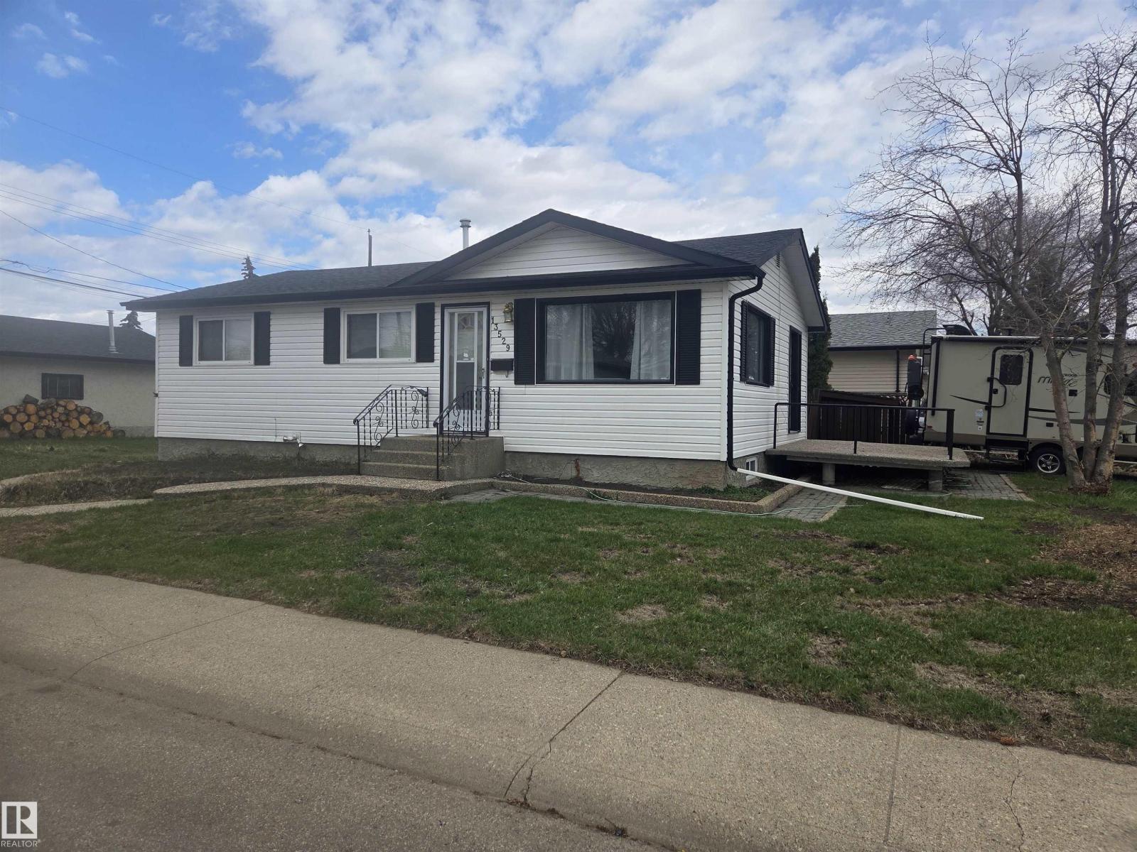13529 69 ST NW, Edmonton