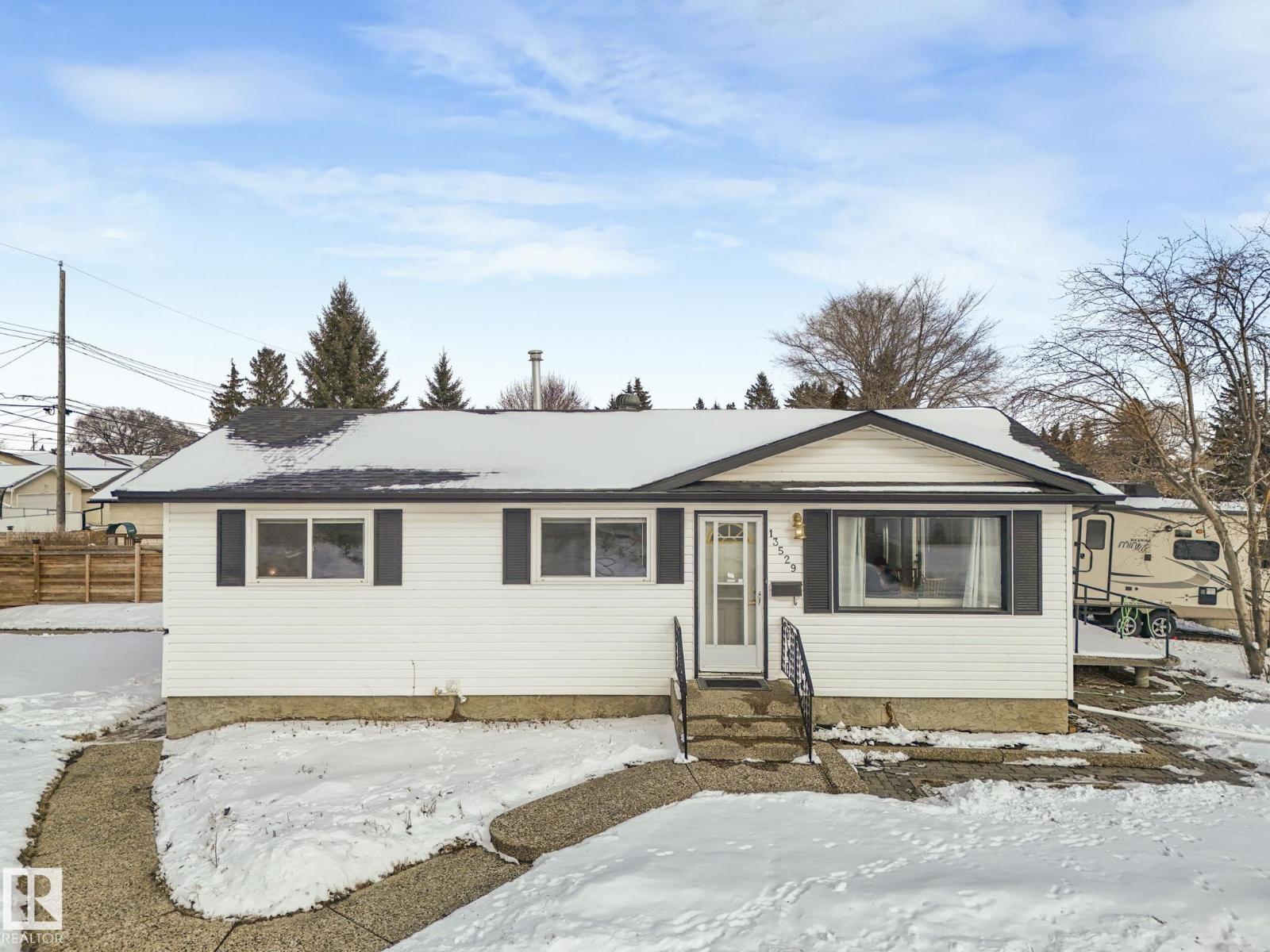 13529 69 ST NW, Edmonton