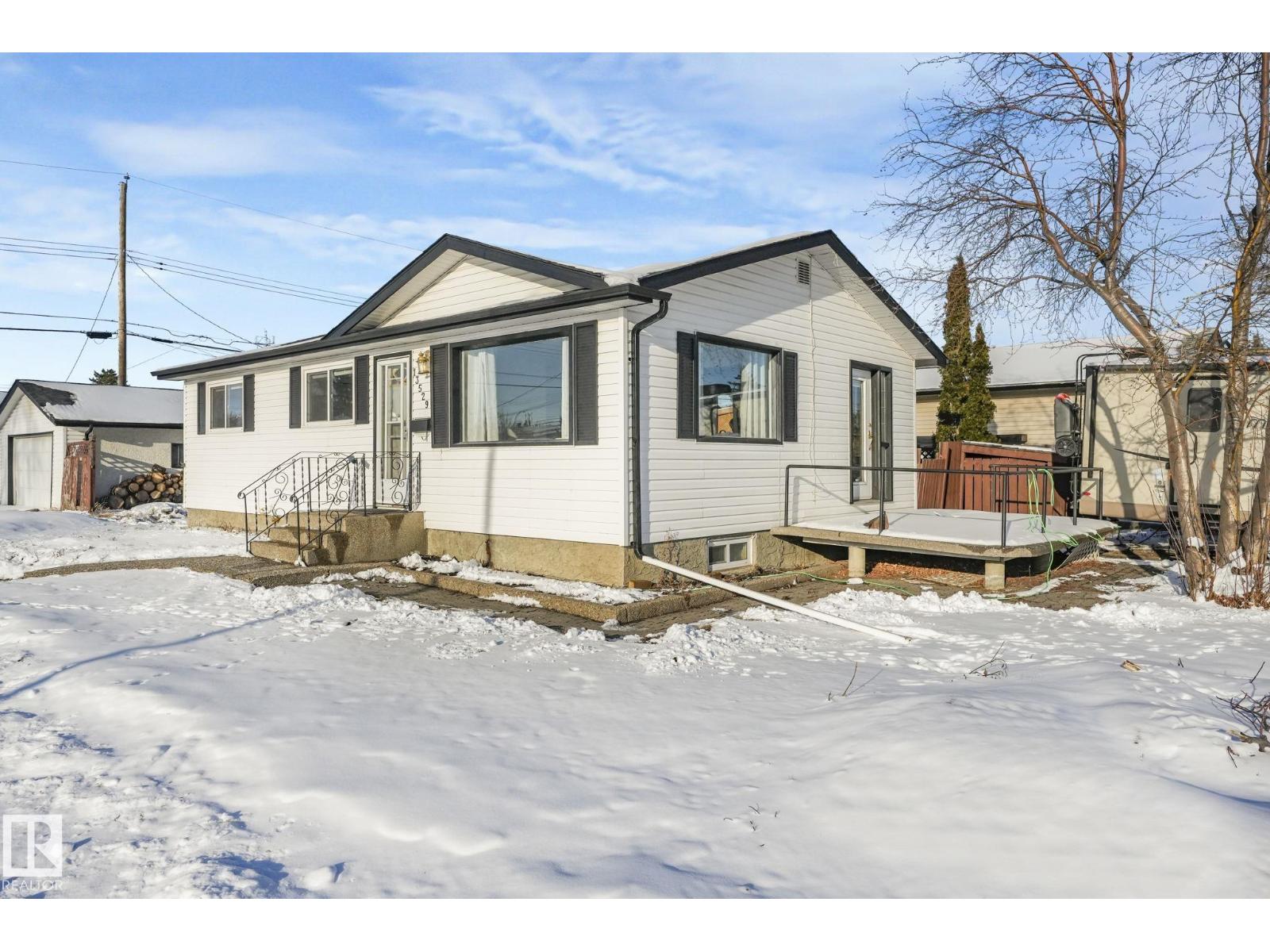 13529 69 ST NW, Edmonton