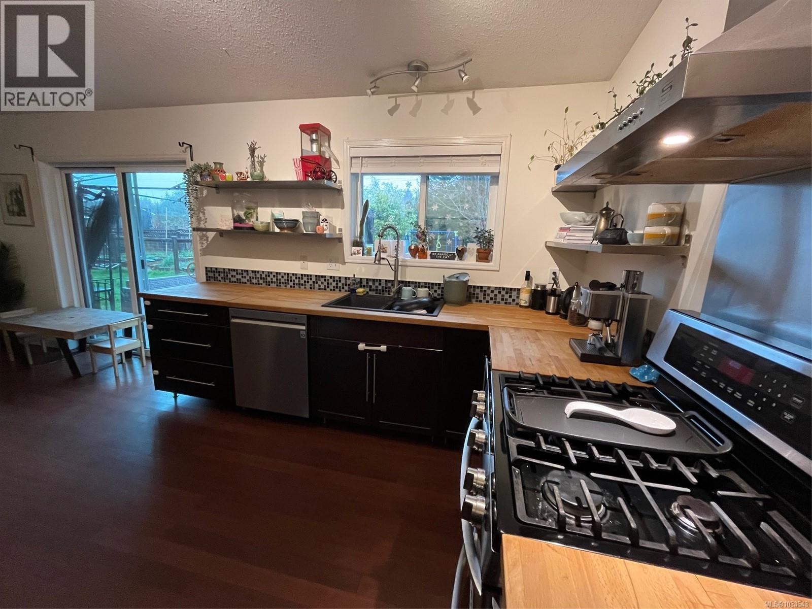 1646 Maquinna Ave, Comox