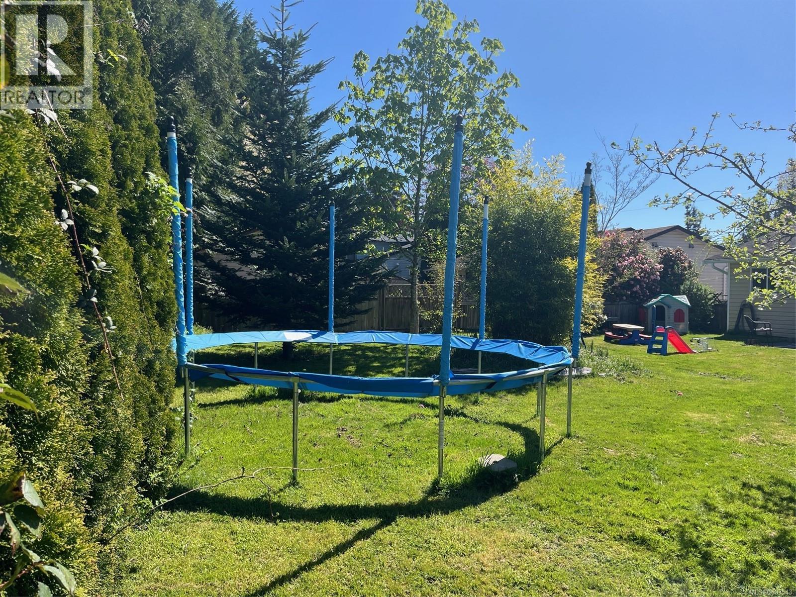 1646 Maquinna Ave, Comox