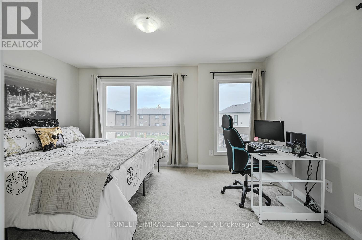 #34 720 GREY STREET - 12