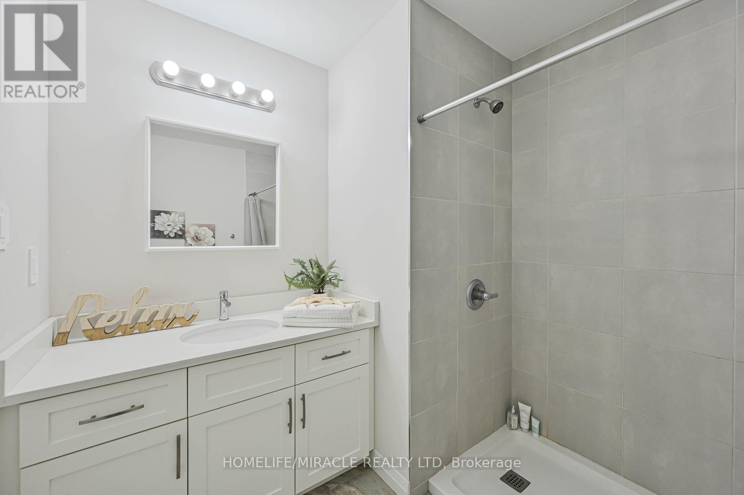 #34 720 GREY STREET - 13