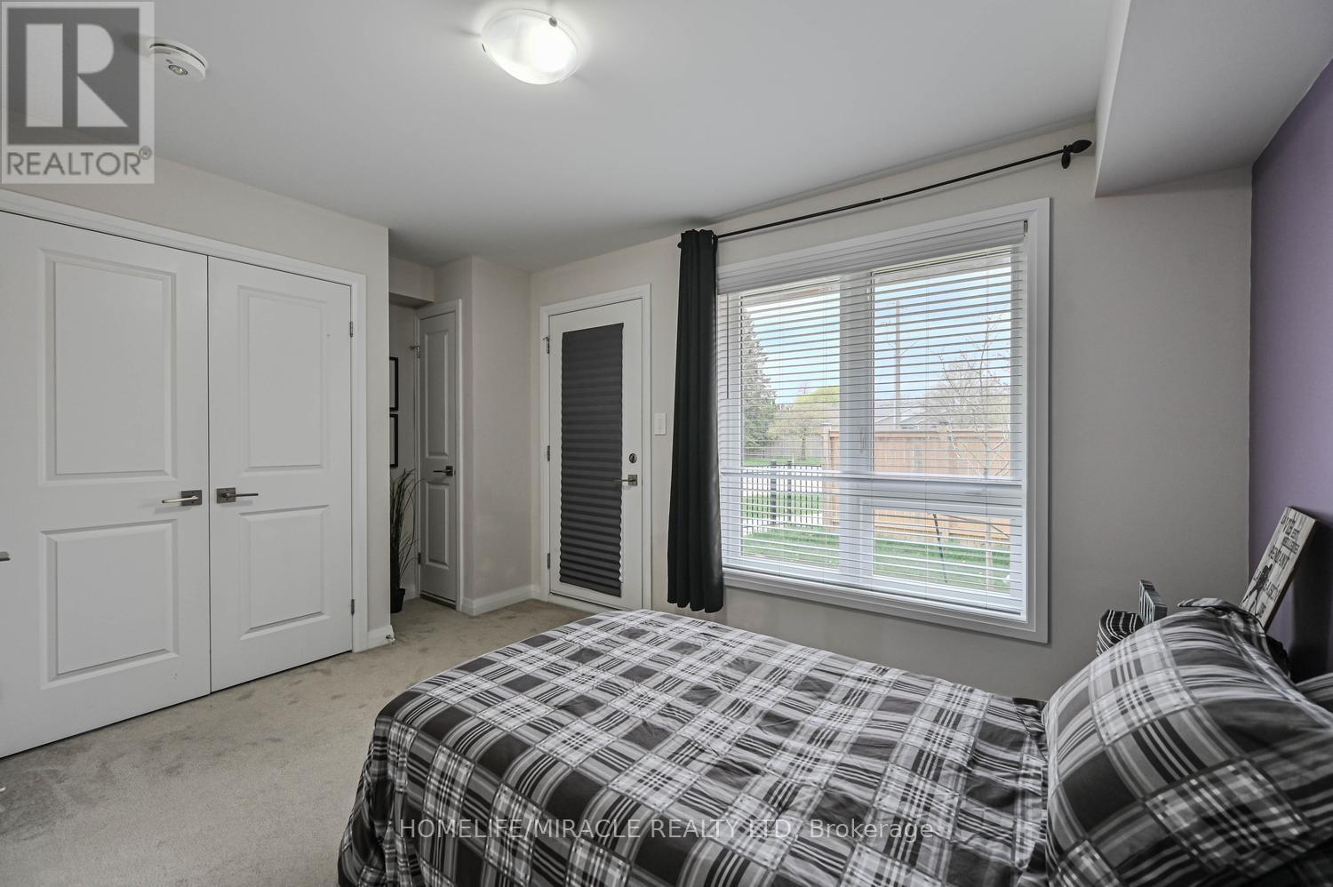 #34 720 GREY STREET - 19