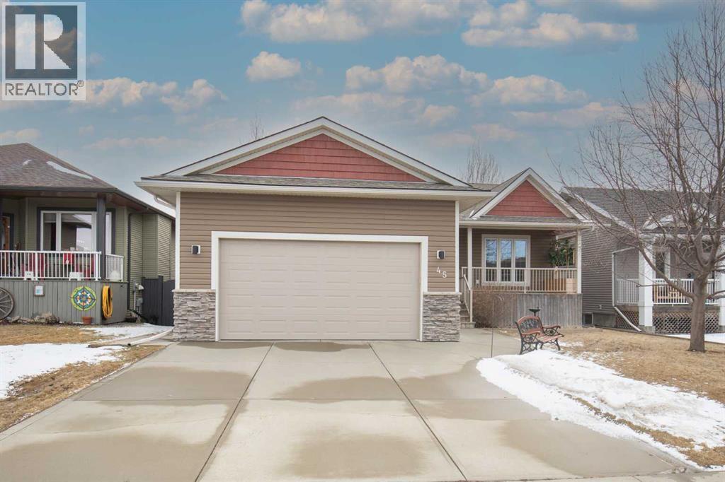 45 Emily Crescent, Lacombe
