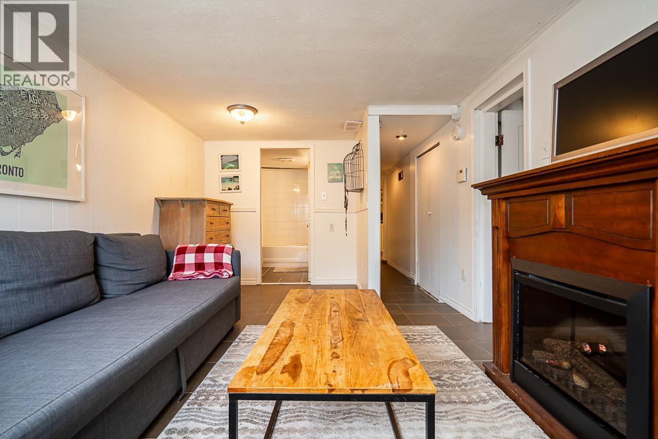 3 Bed, 2 Bath House for Sale in Vancouver – 1623 E 12TH AVENUE, Vancouver - Image 25
