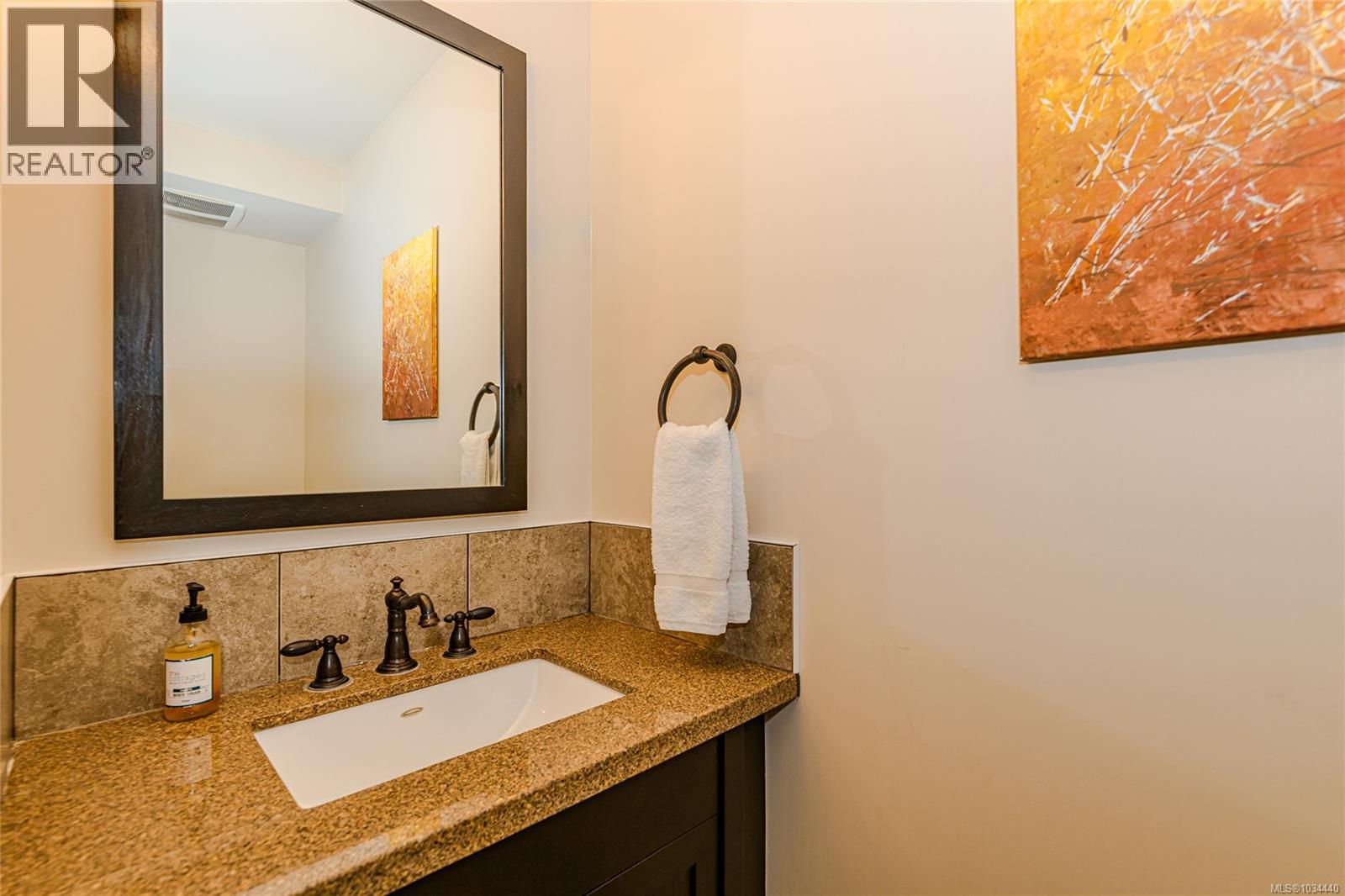 #36 315 Robinson Rd - 12