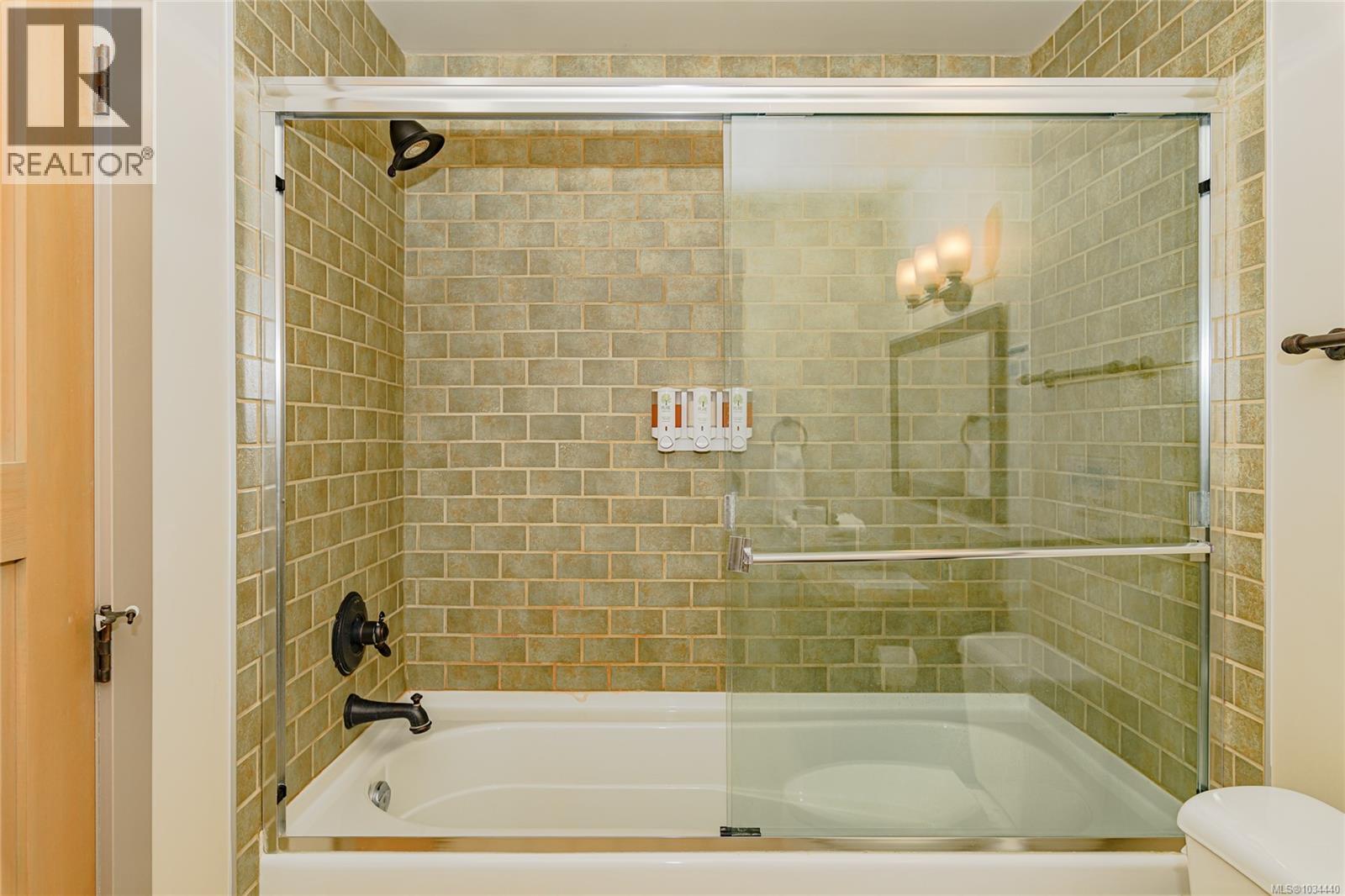 #36 315 Robinson Rd - 28