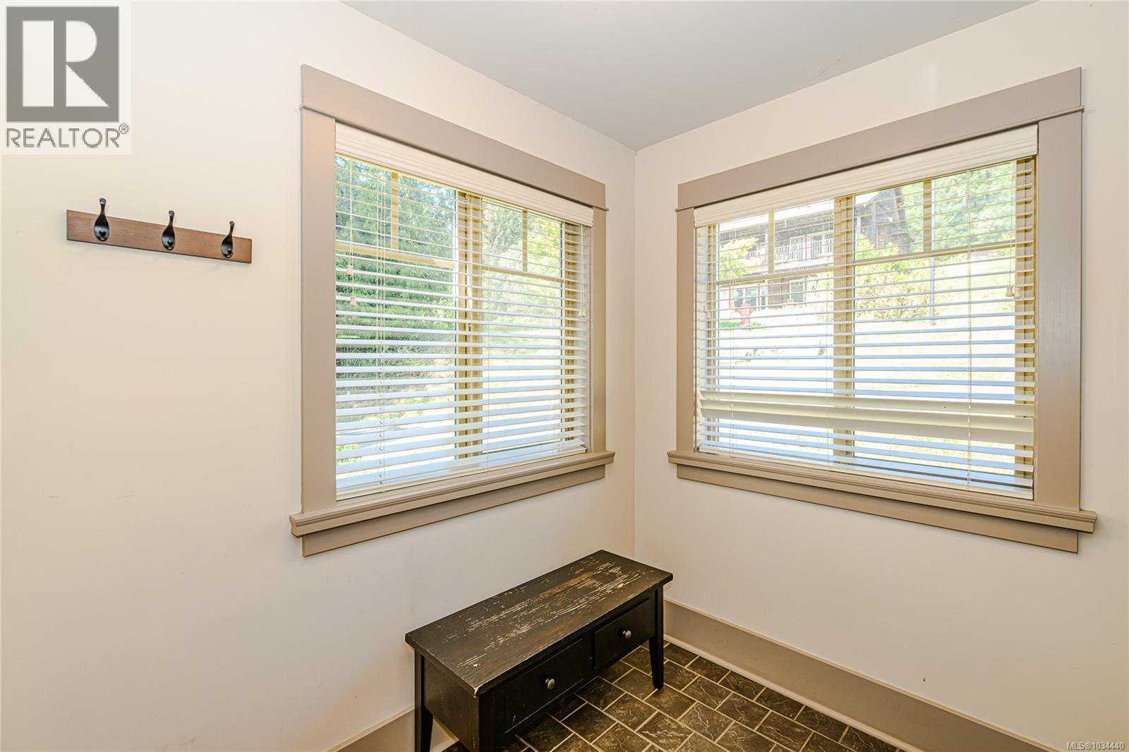#36 315 Robinson Rd - 4