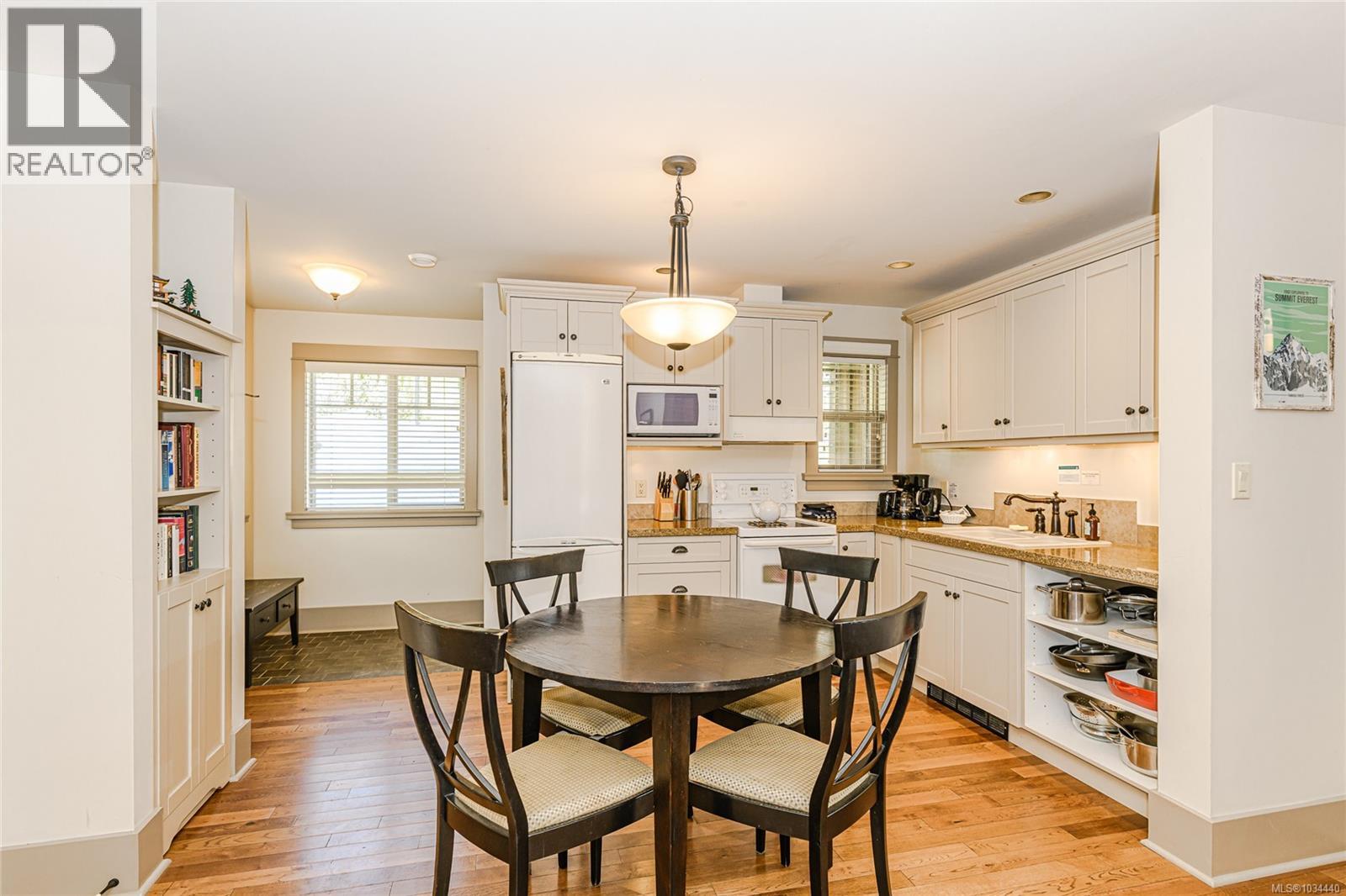 #36 315 Robinson Rd - 6