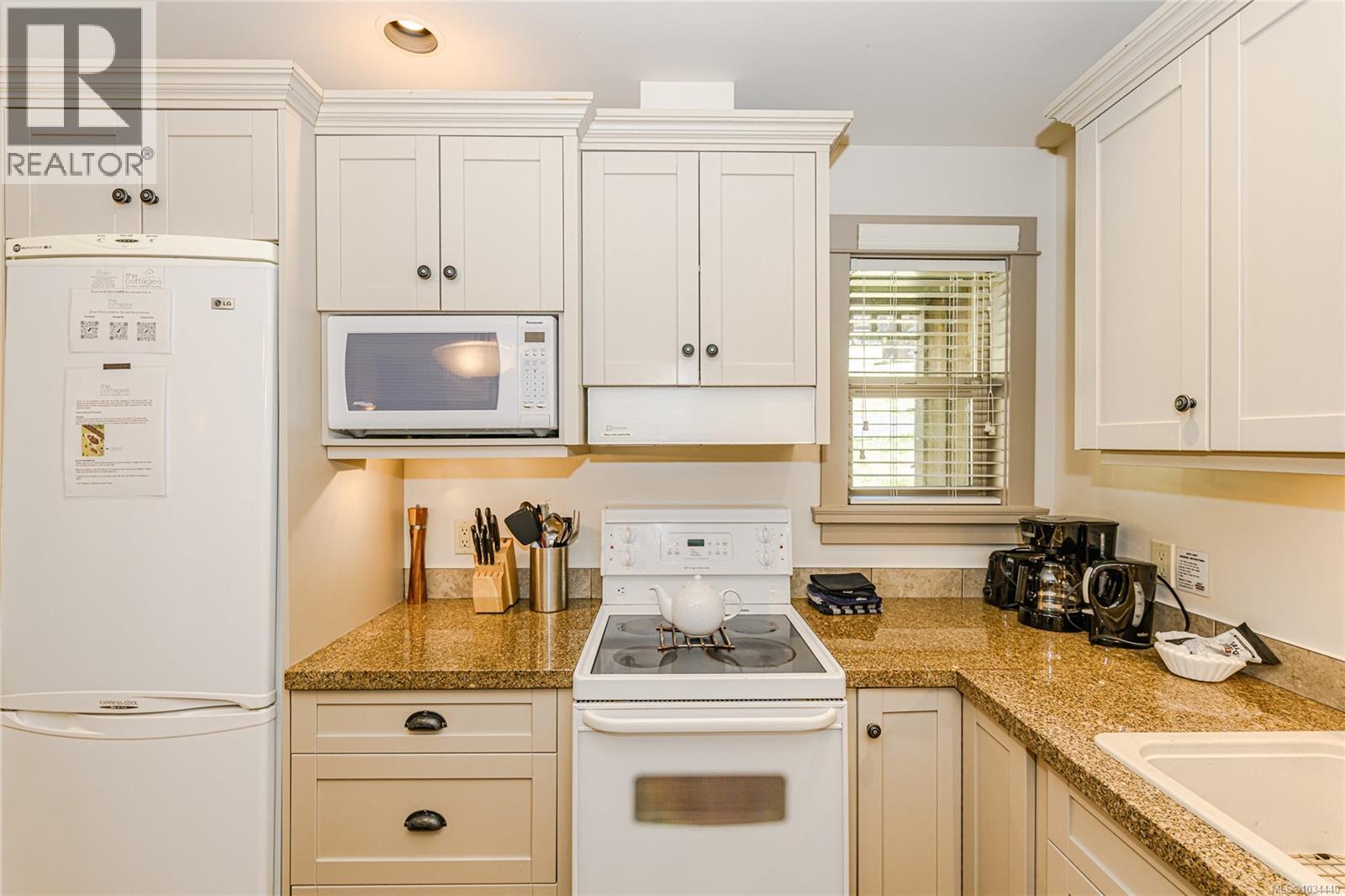 #36 315 Robinson Rd - 8