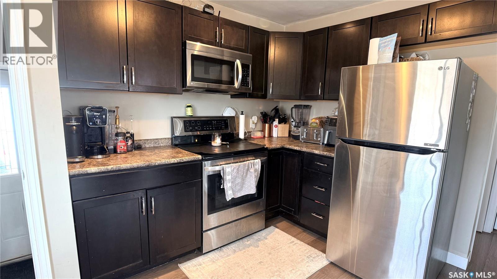 1537 Second STREET - 10