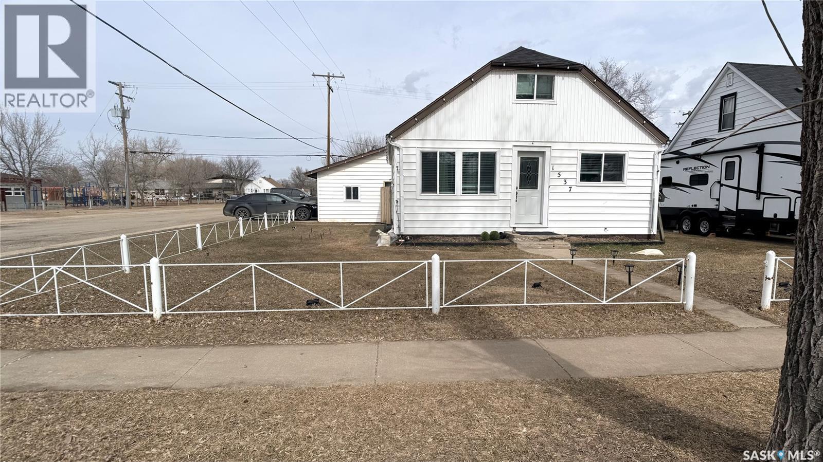 1537 Second STREET - 2