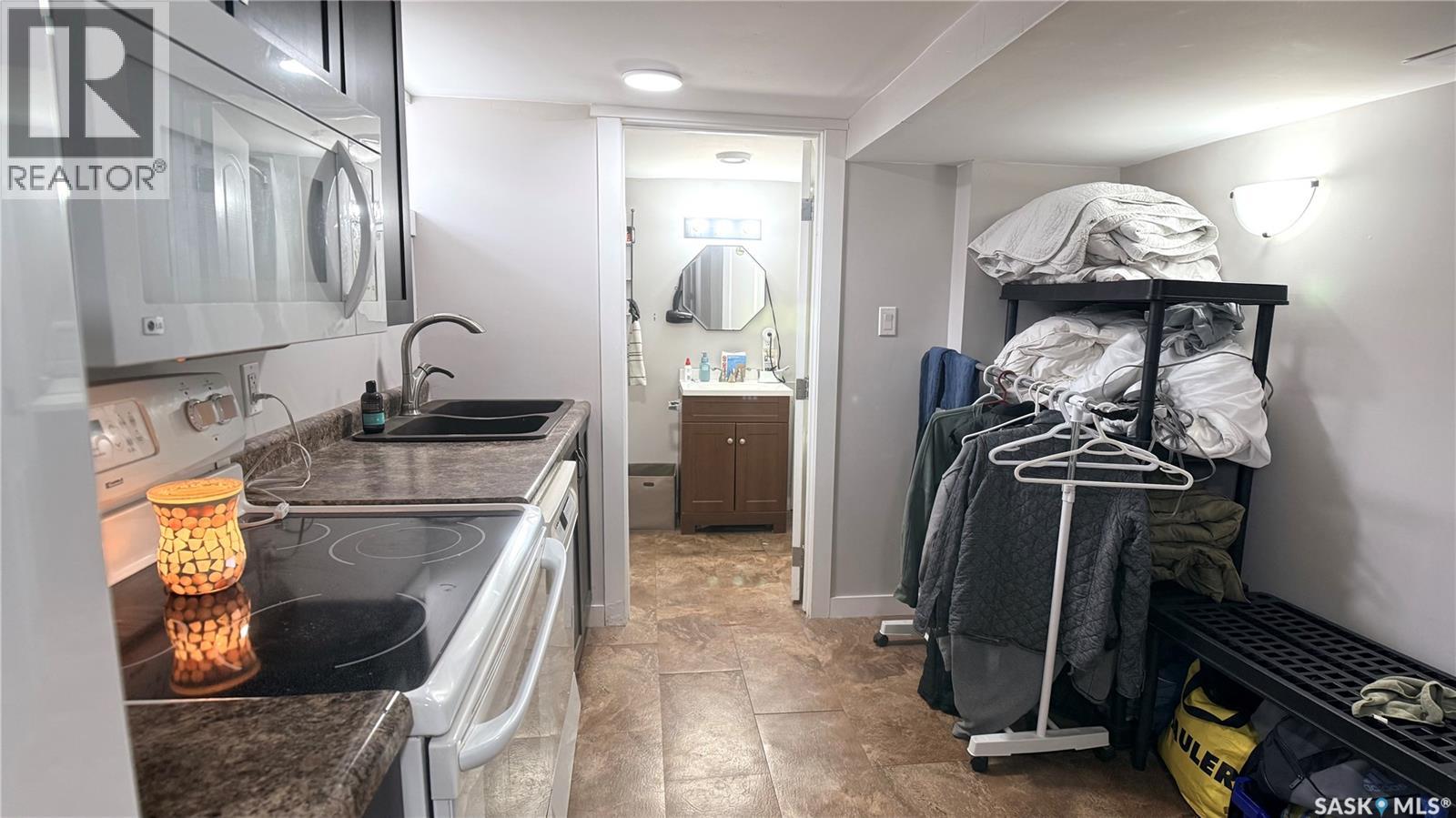 1537 Second STREET - 26