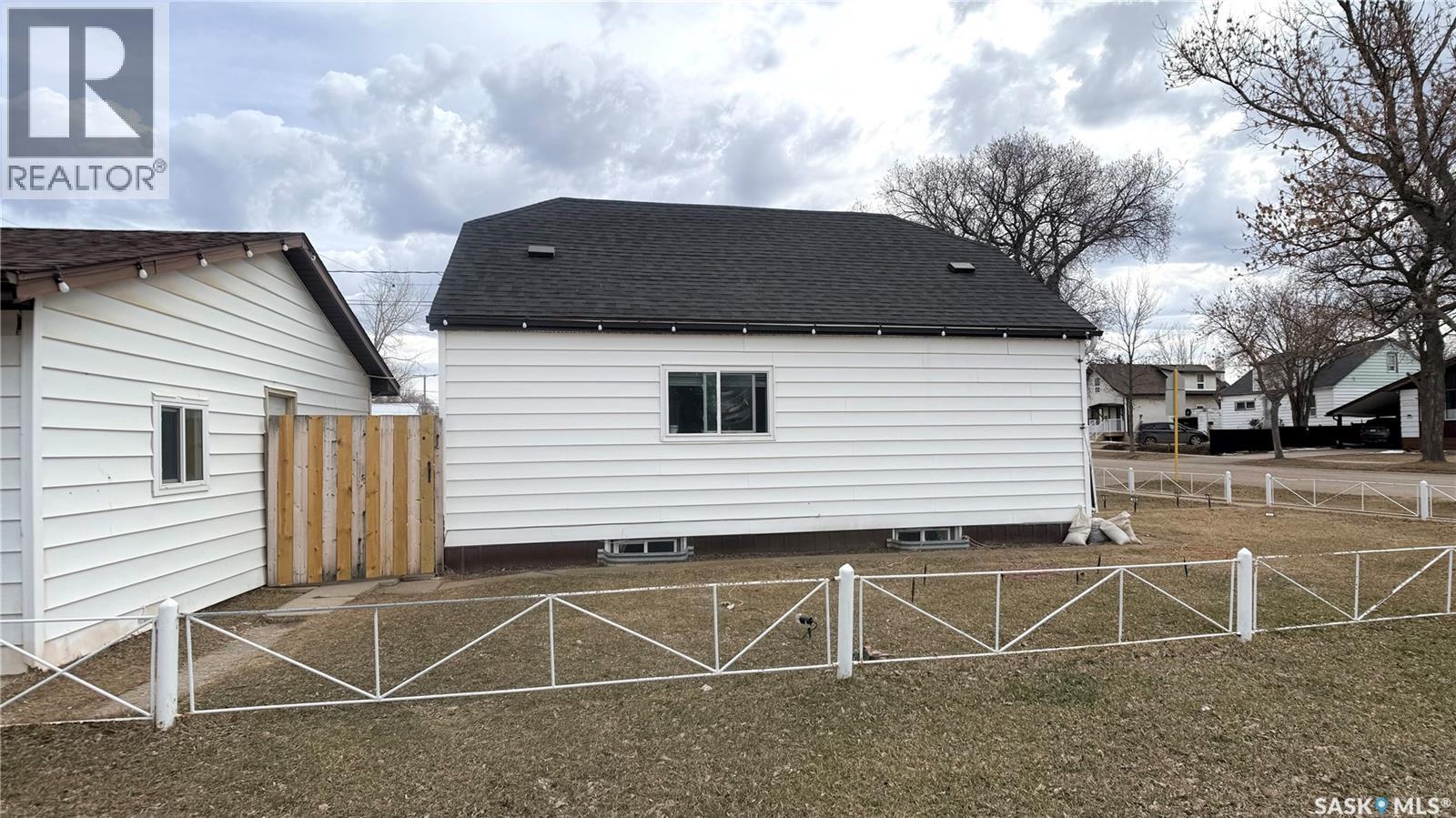 1537 Second STREET - 35