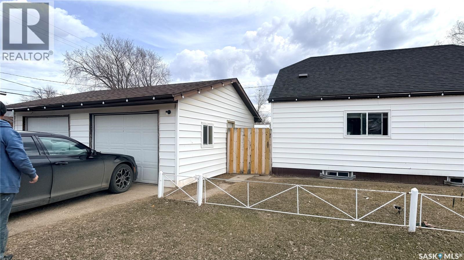 1537 Second STREET - 36