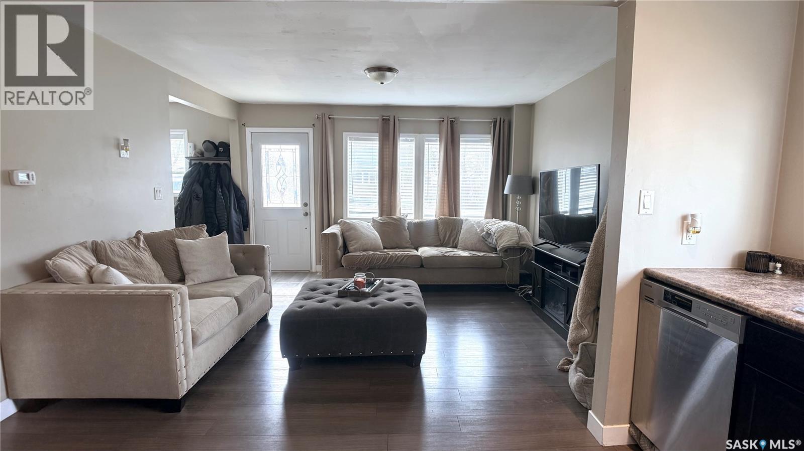 1537 Second STREET - 8