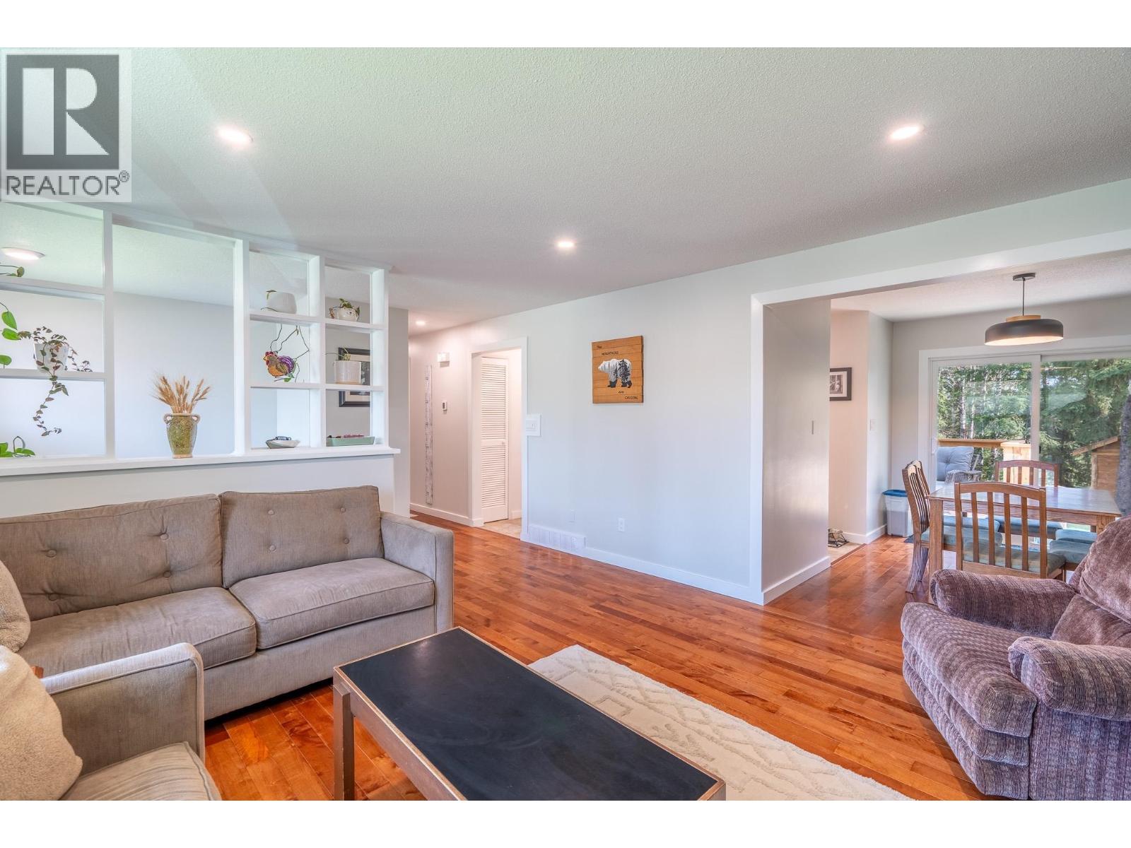 5754 TRENT DRIVE - 15