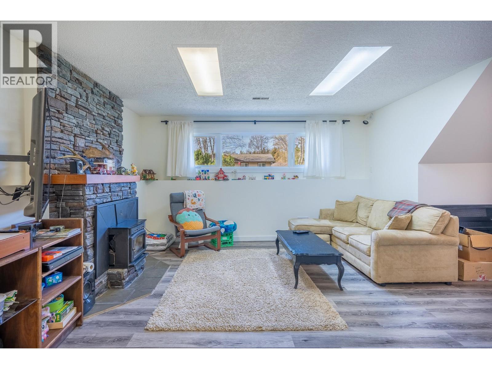 5754 TRENT DRIVE - 26